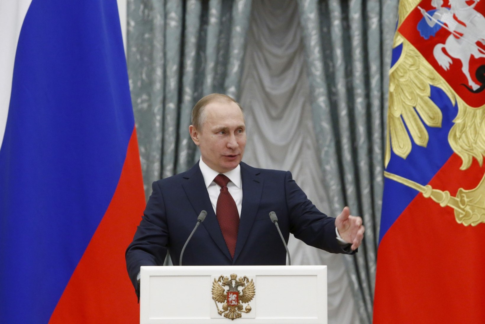FOTO | Karu seljas kappava Putiniga tehti vahva vormelinali
