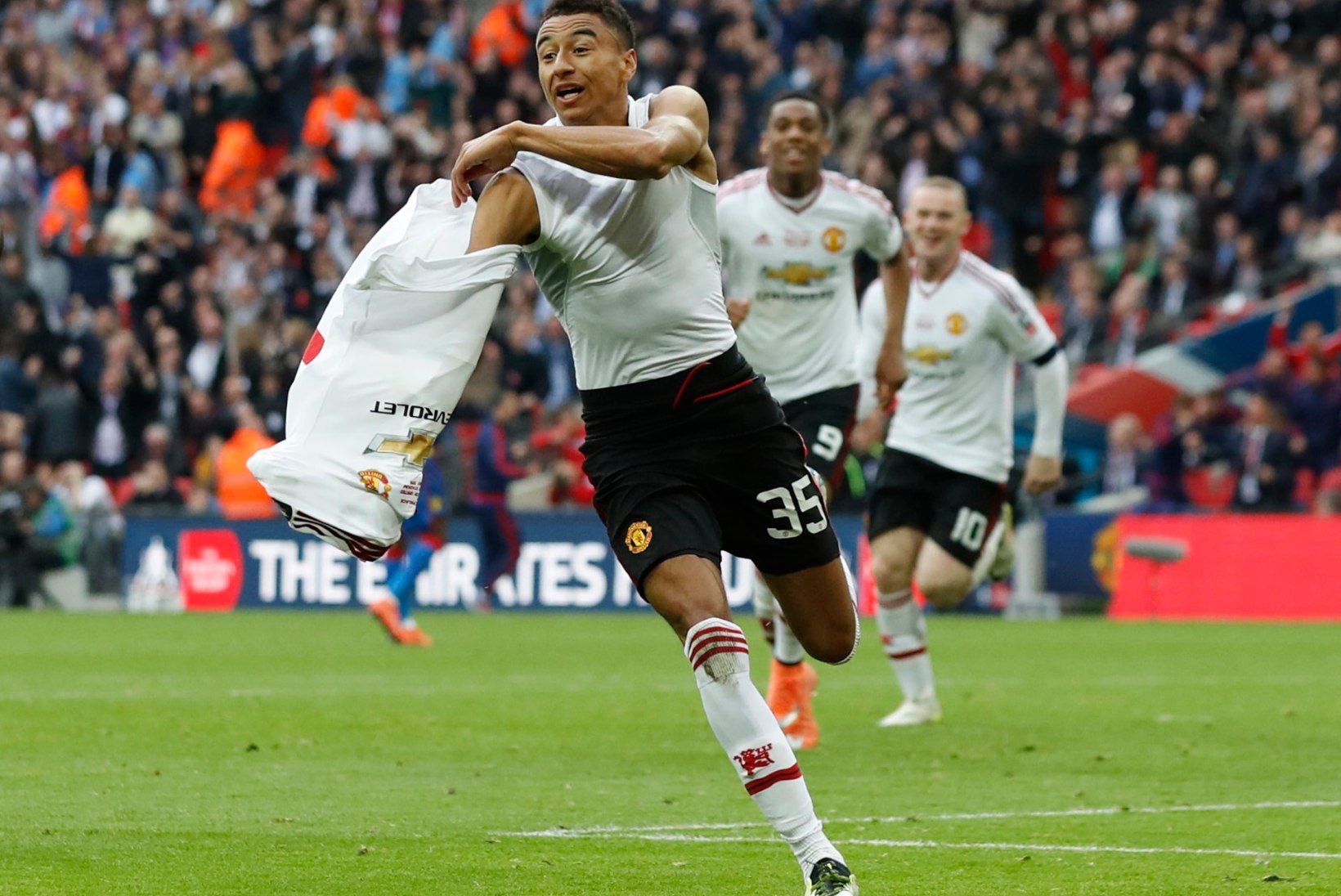 FOTOD | Manchesteri võidupidu: Van Gaal sai lõpuks tiitli