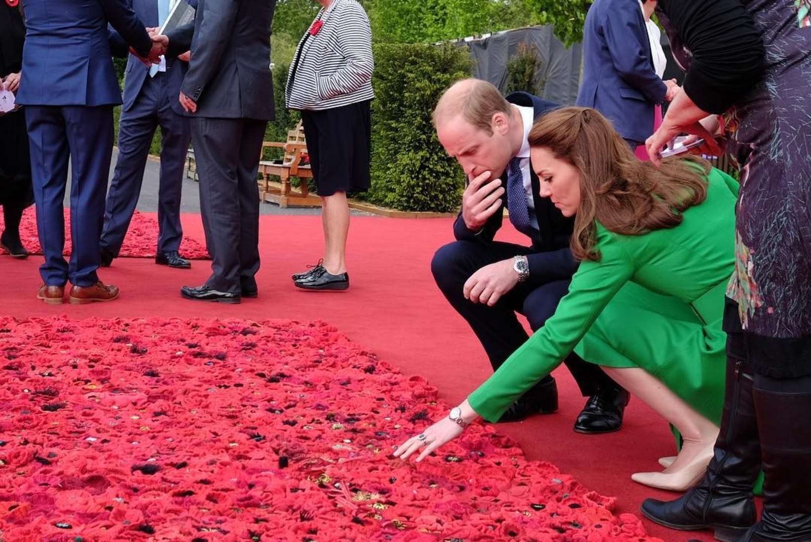 FOTOD |  Hertsoginna Catherine püüdis pilke rohelises mantlis