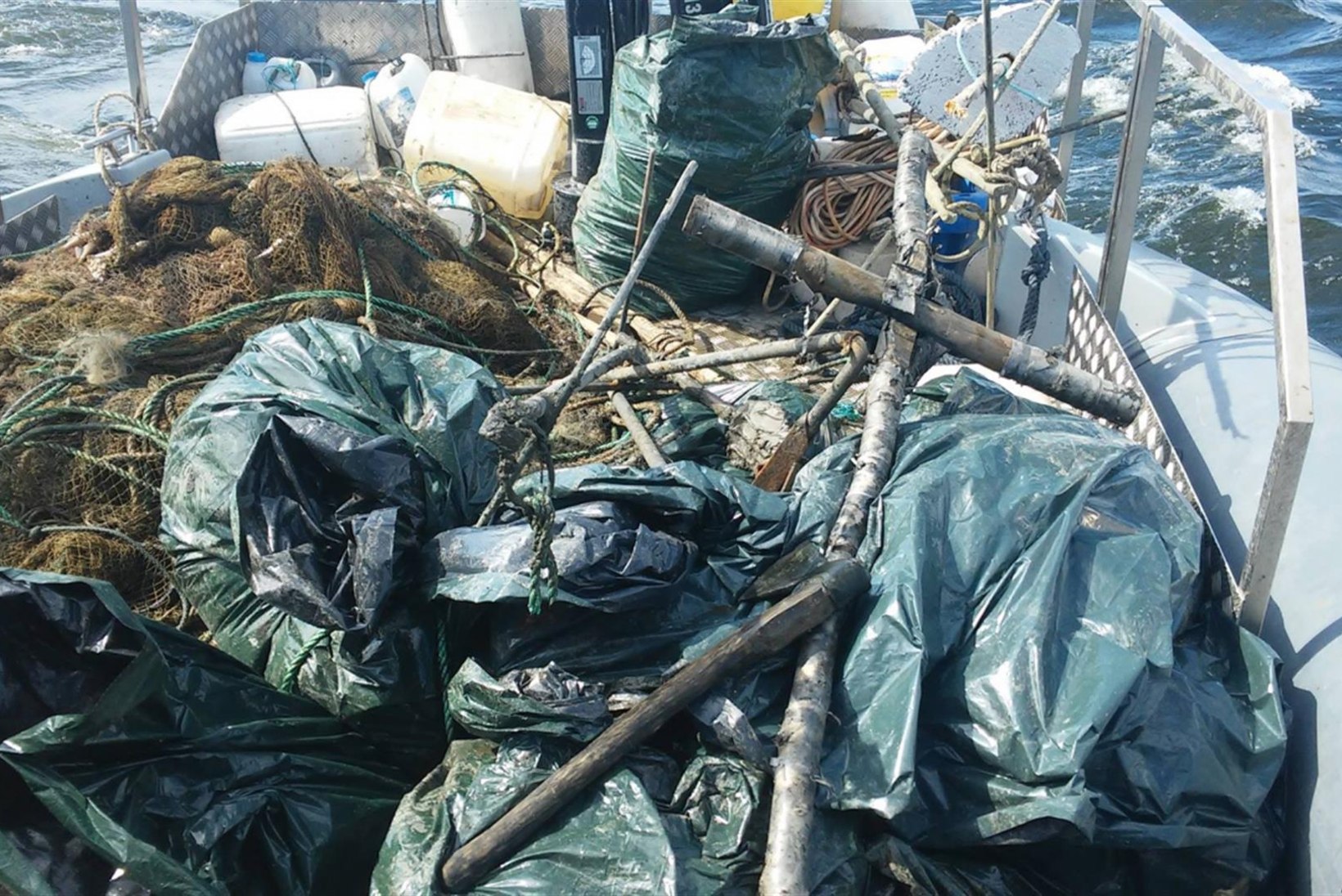 Peipsi järve põhjaosast tragiti välja üle 200 võrgu