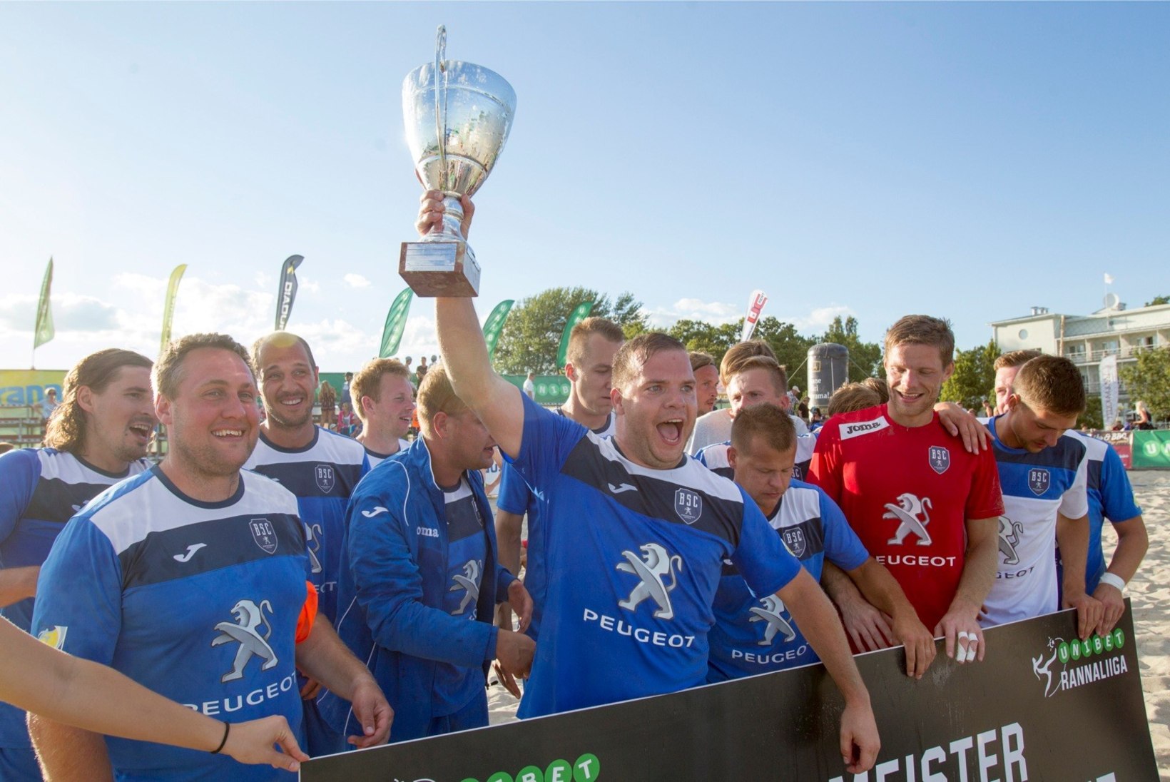 Eesti rannajalgpallurid saavutasid Itaalias ajaloolise võidu
