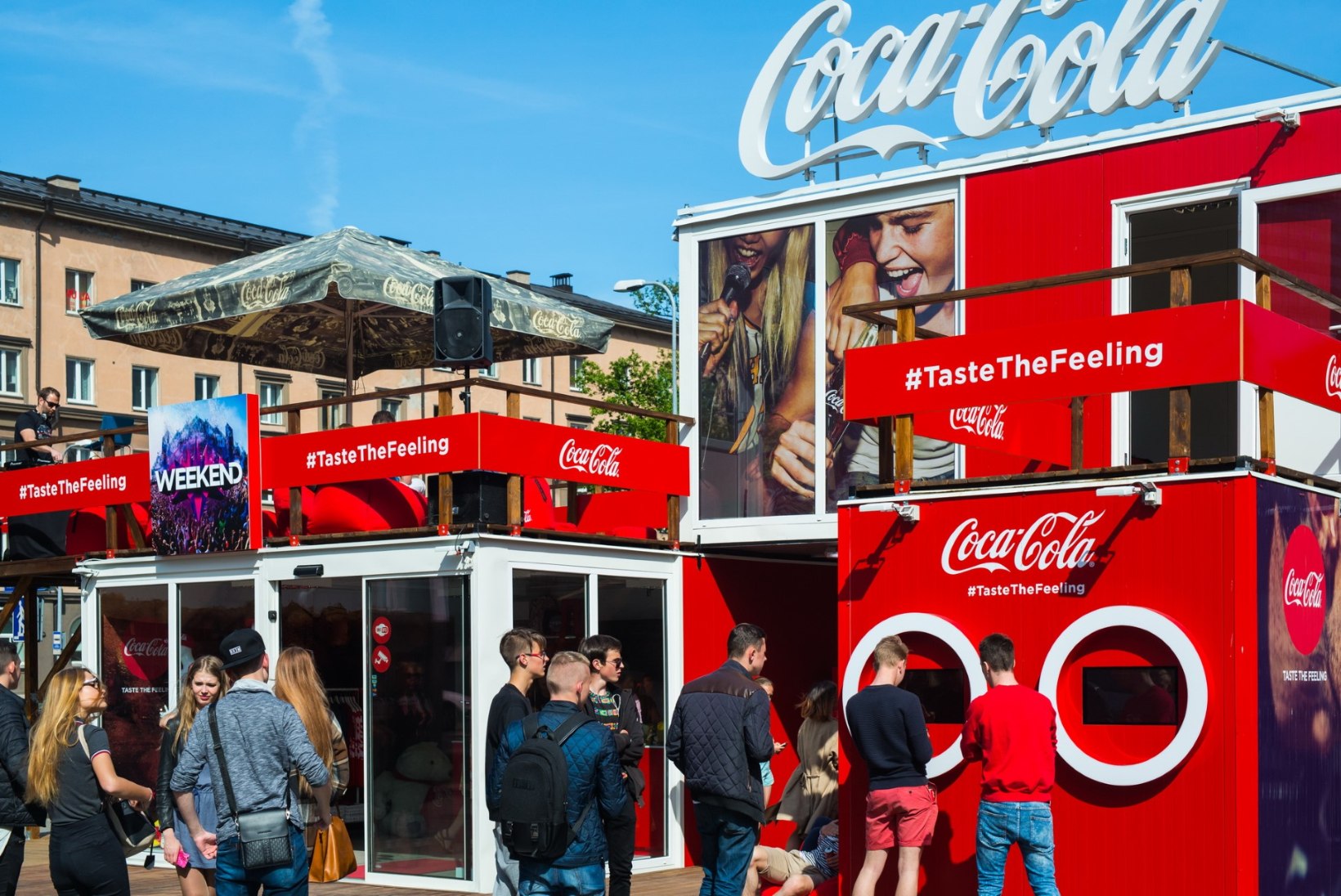GALERII | Karolin Kuusik näitas, kuidas kanda Coca-Cola moodi