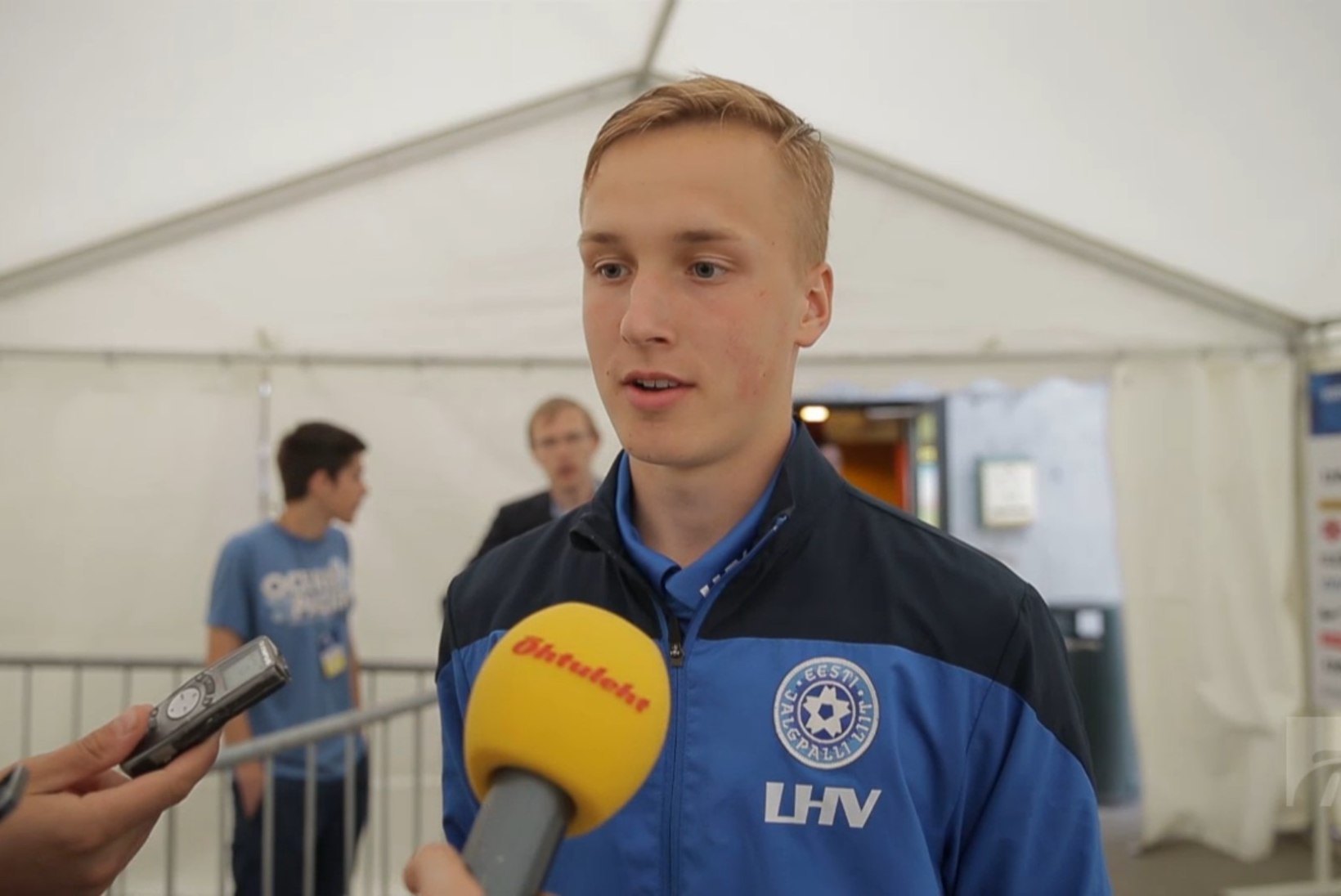 ÕHTULEHE VIDEO | Debütant Jan Kokla Joel Lindperest: väga sümpaatne jalgpallur, kõigile eeskujuks