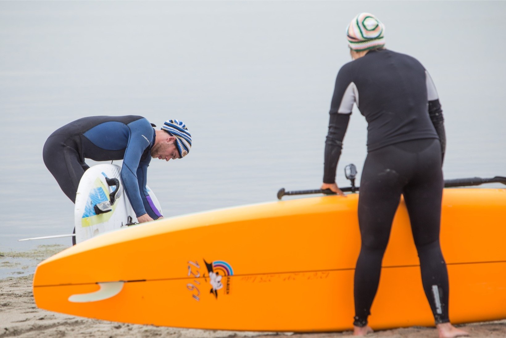 GALERII | Mart Müürisepp ja Teele Viira tutvustasid kuulsuste surfivõistlust