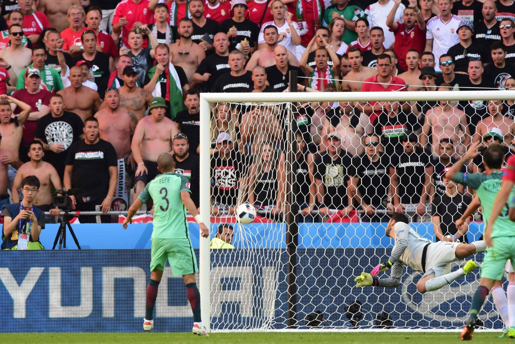 GALERII | Ronaldo avanes, Ungari ja Portugal pakkusid sürreaalse tulevärgi