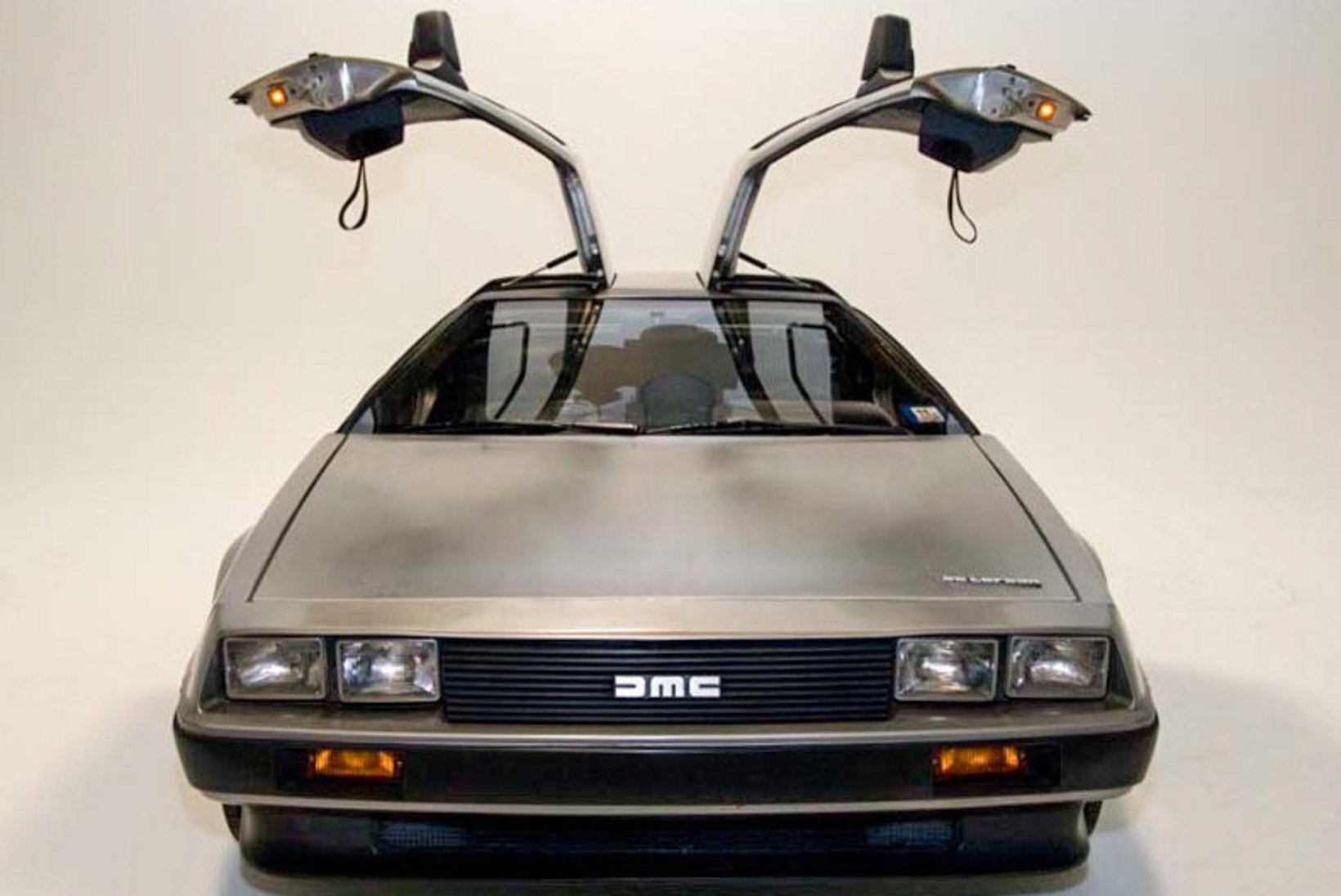 Kultusauto DeLorean peaks taassündima vähem kui aasta pärast