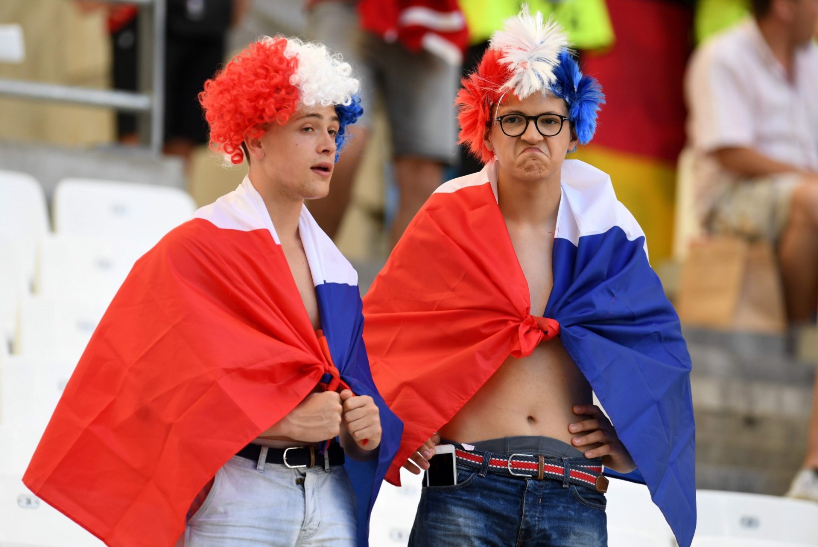 GALERII | Seksikad, armsad ja värvikad vutifännid Saksamaa - Prantsusmaa mängul!