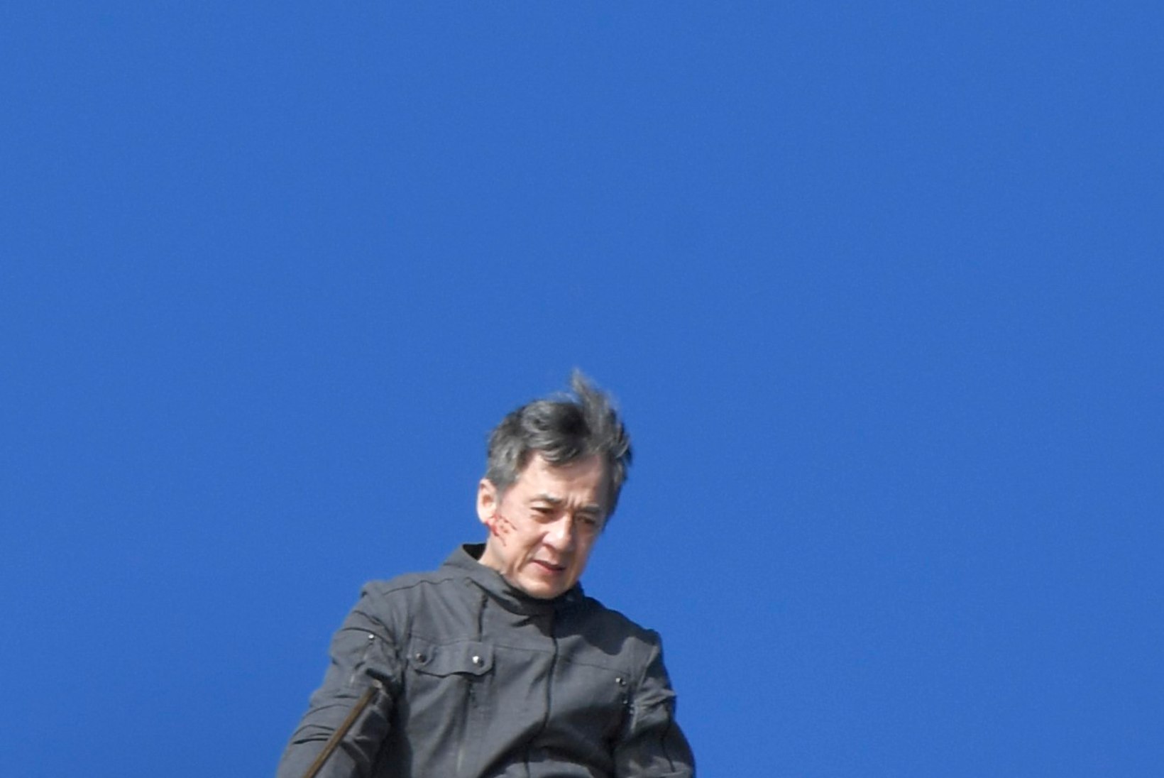 FOTOD | Vanameister teeb endiselt hirmuäratavaid trikke: Jackie Chan ronis uue filmi tarbeks Sydney ooperimaja katusele