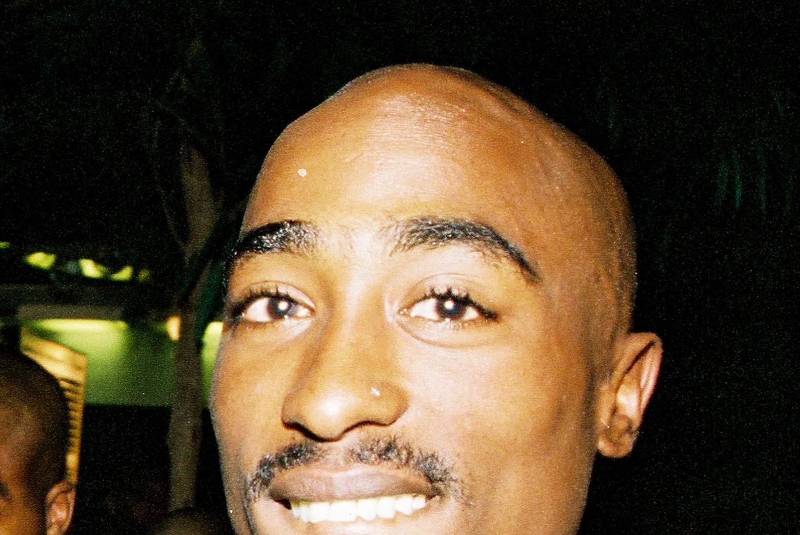 Video, mis tõestab, et räppar Tupac ei olegi tegelikult surnud?! 
