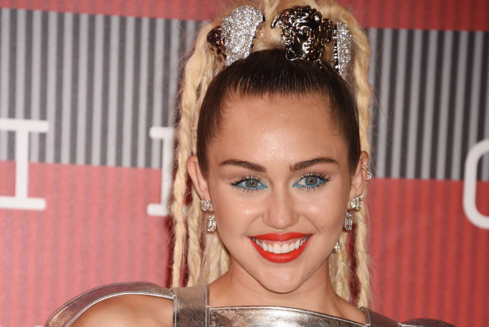 Miley Cyrus lubab: "Ma ei astu enam kunagi punasele vaibale"