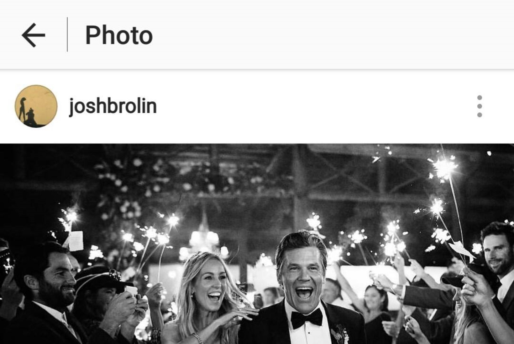 FOTOD | Josh Brolin abiellus modelliga