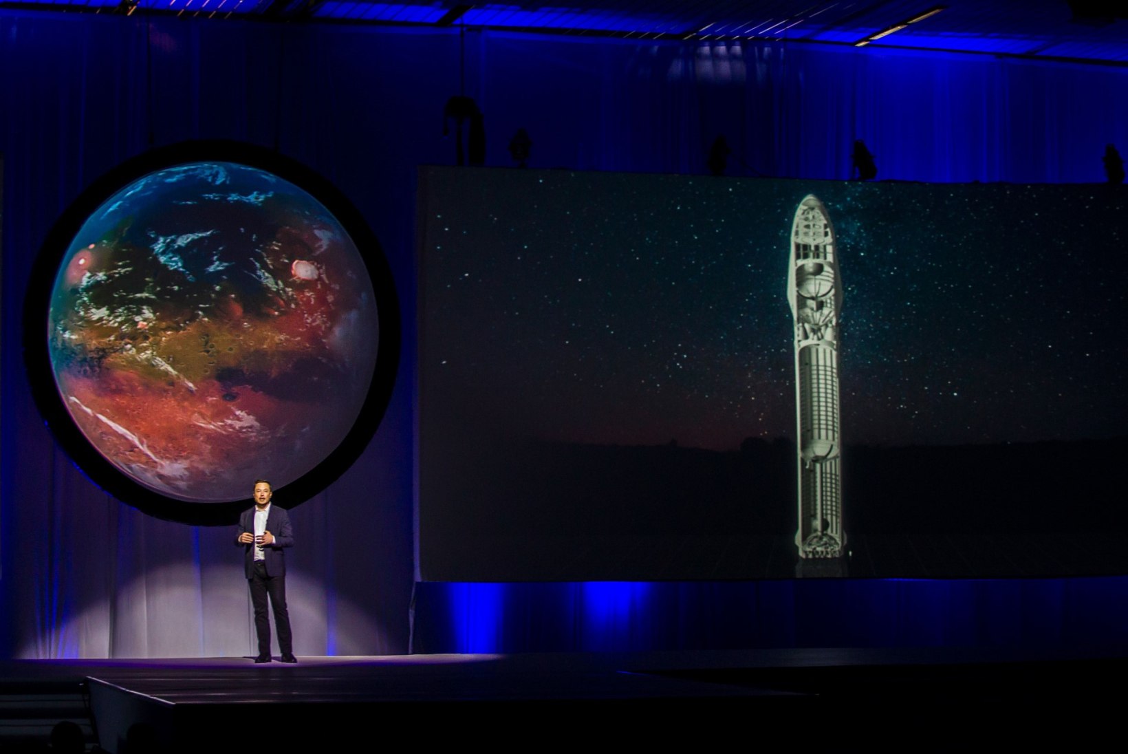 SpaceXi asutaja tahab inimesed juba kuue aasta pärast Marsile lennutada