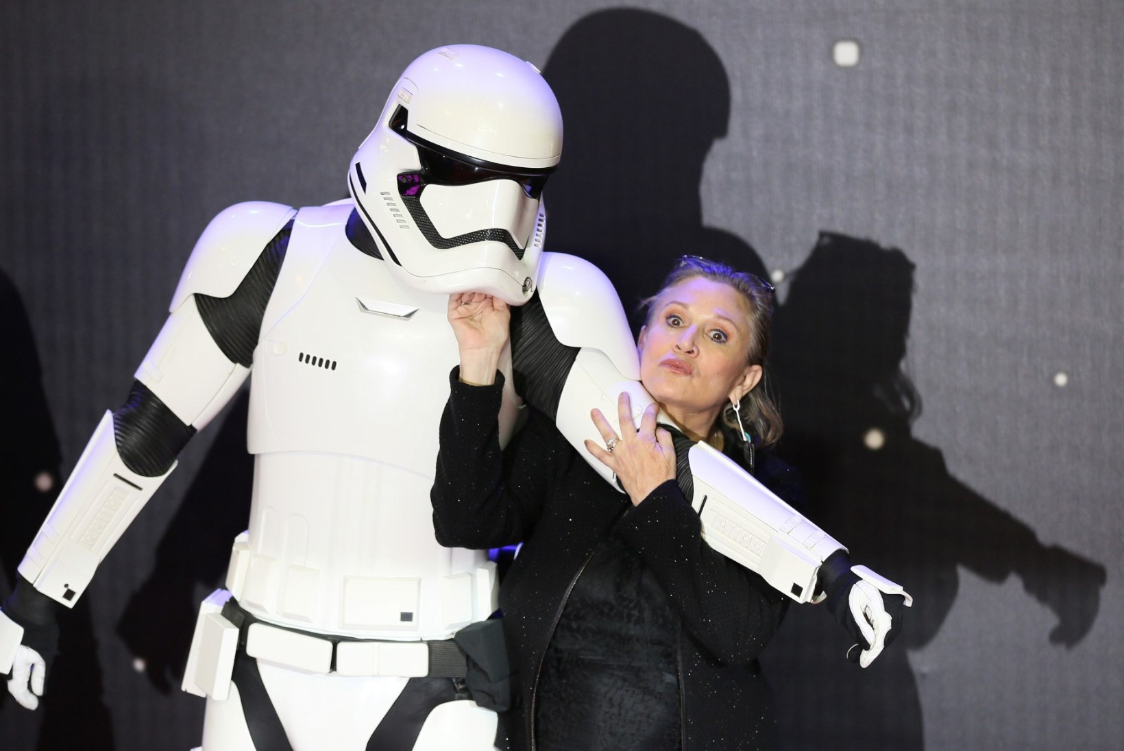 Filmistuudio lubab, et Carrie Fisher ei ärka "Tähesõdades" digikujul ellu