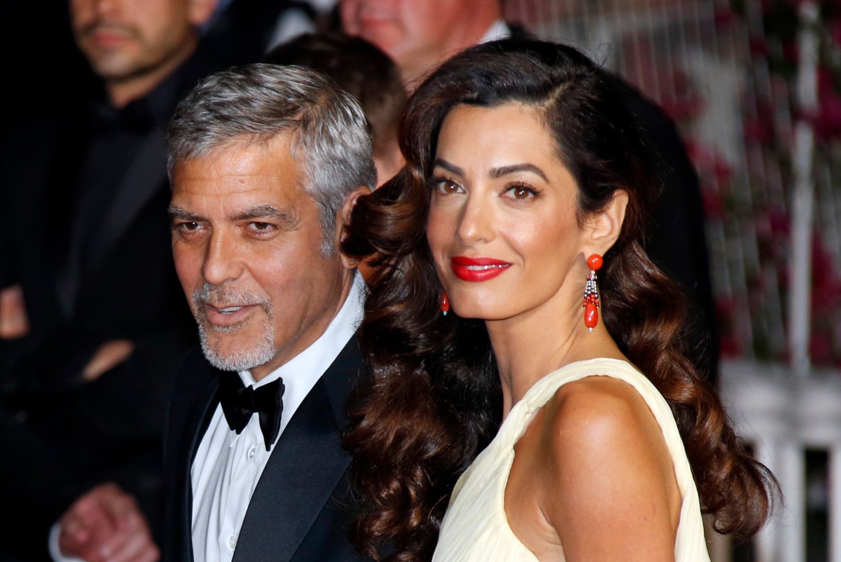 Clooney naine ootab kaksikuid?!