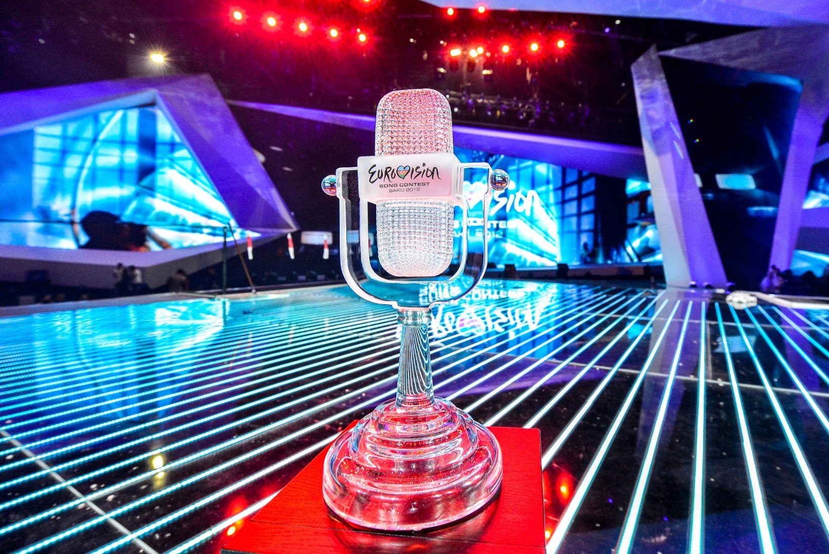 KUULA JA VAATA | Esimesed Eurovisionil võistlevad laulud on selgunud!