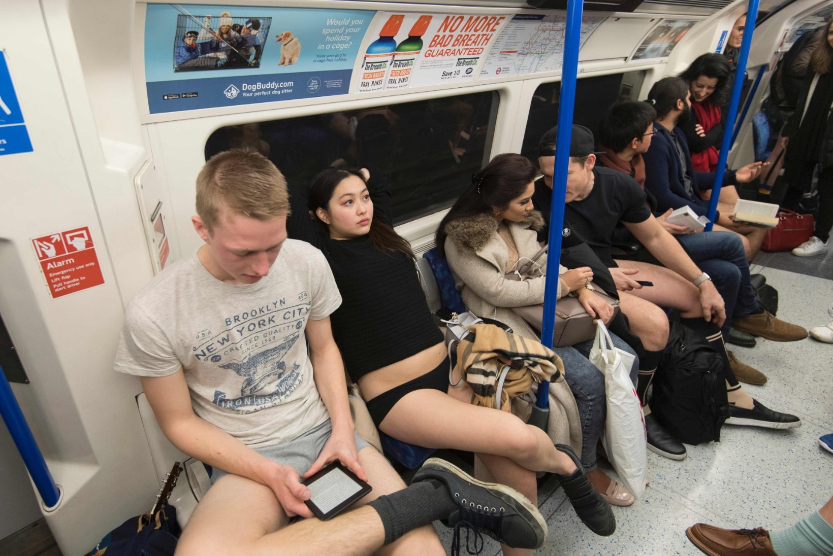 GALERII | Eile tähistati taas püksata metroosõidu päeva