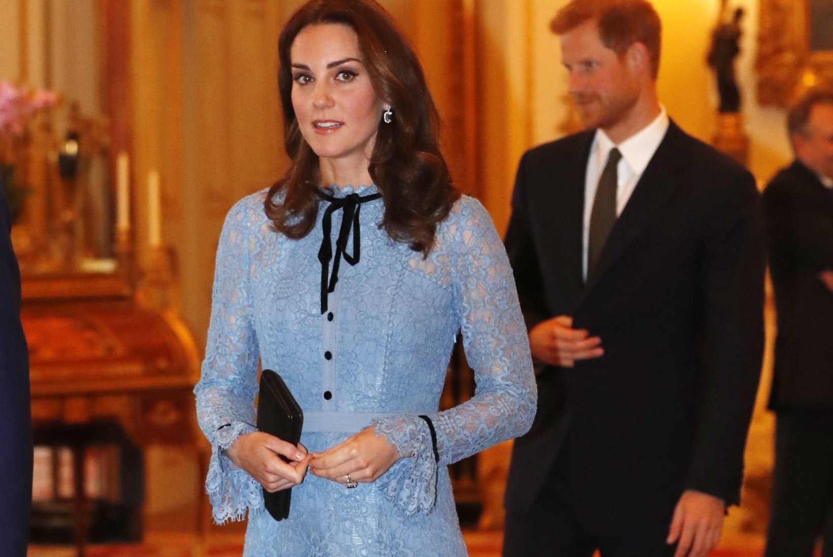 FOTOD | Beebiootel Kate Middleton ilmus avalikkuse ette