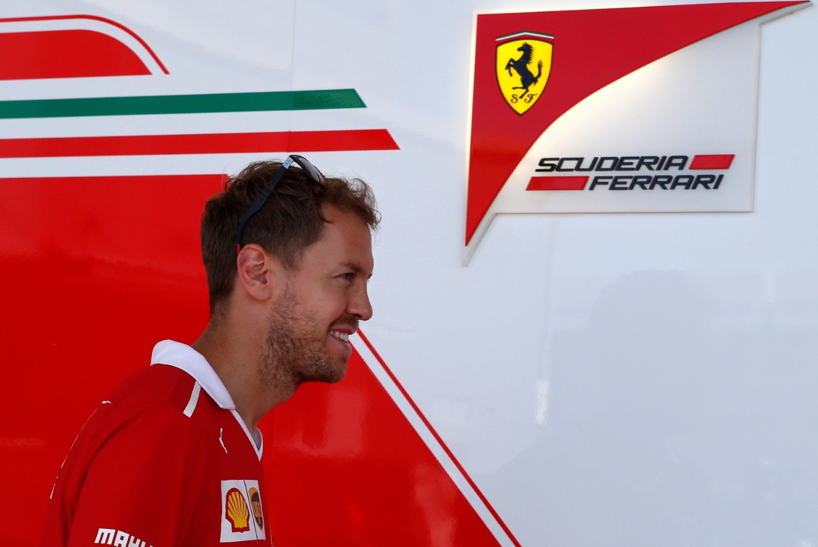 Hea seisu käest lasknud Vettel tunneb süümepiinu: vedasin Ferrarit alt