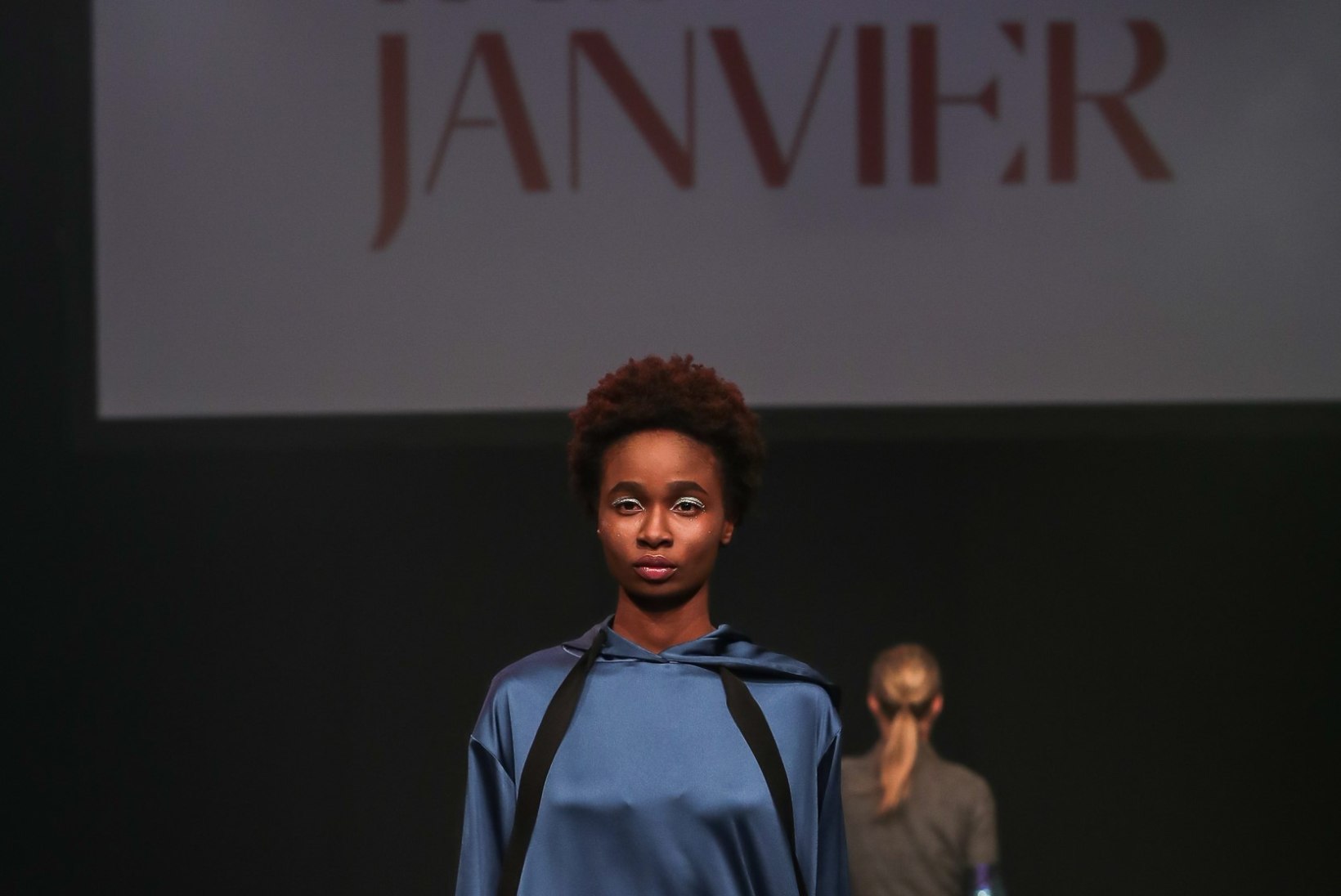 GALERII JA VIDEO | IRIS JANVIER`i riided ei loo piire mehelikkuse ja naiselikkuse vahel