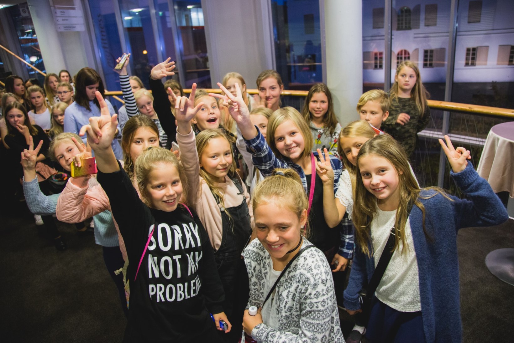 GALERII | Kuulsad youtuberid ühendasid Pärnu noortele räpi ja klassikalise muusika