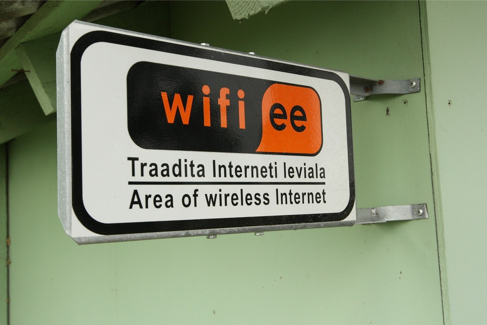 AVATUD USTE PÄEV! Wifi-võrkudest avastati enneolematu turvaviga