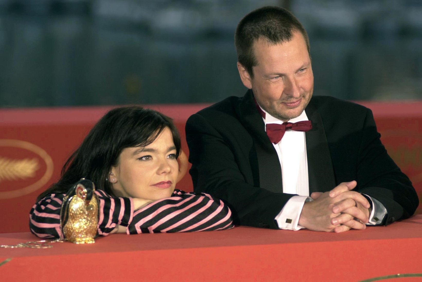 Björk süüdistab taani lavastajat seksuaalses ahistamises