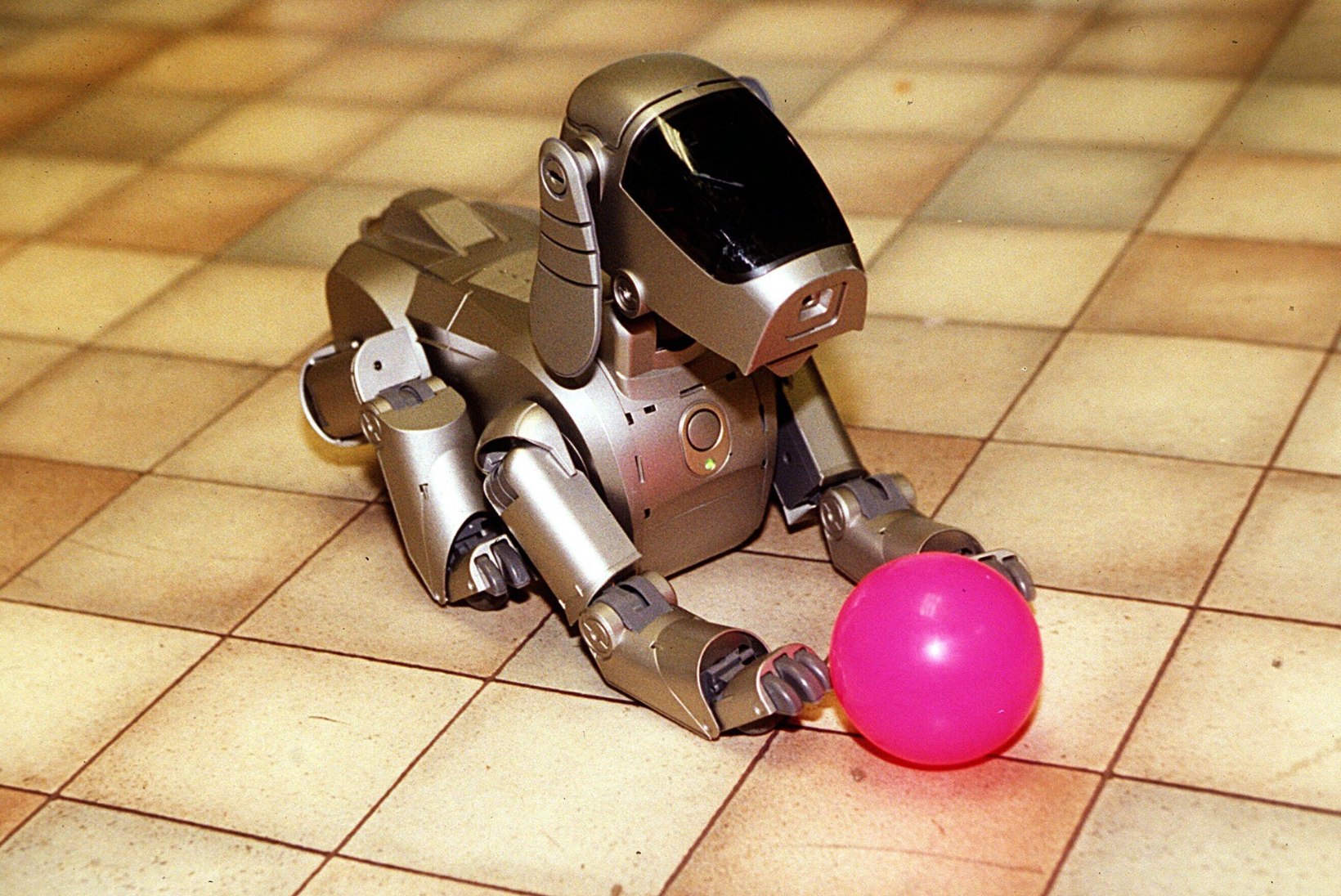 AIBO TEINE TULEK: Sony töötab uue robotkoera kallal