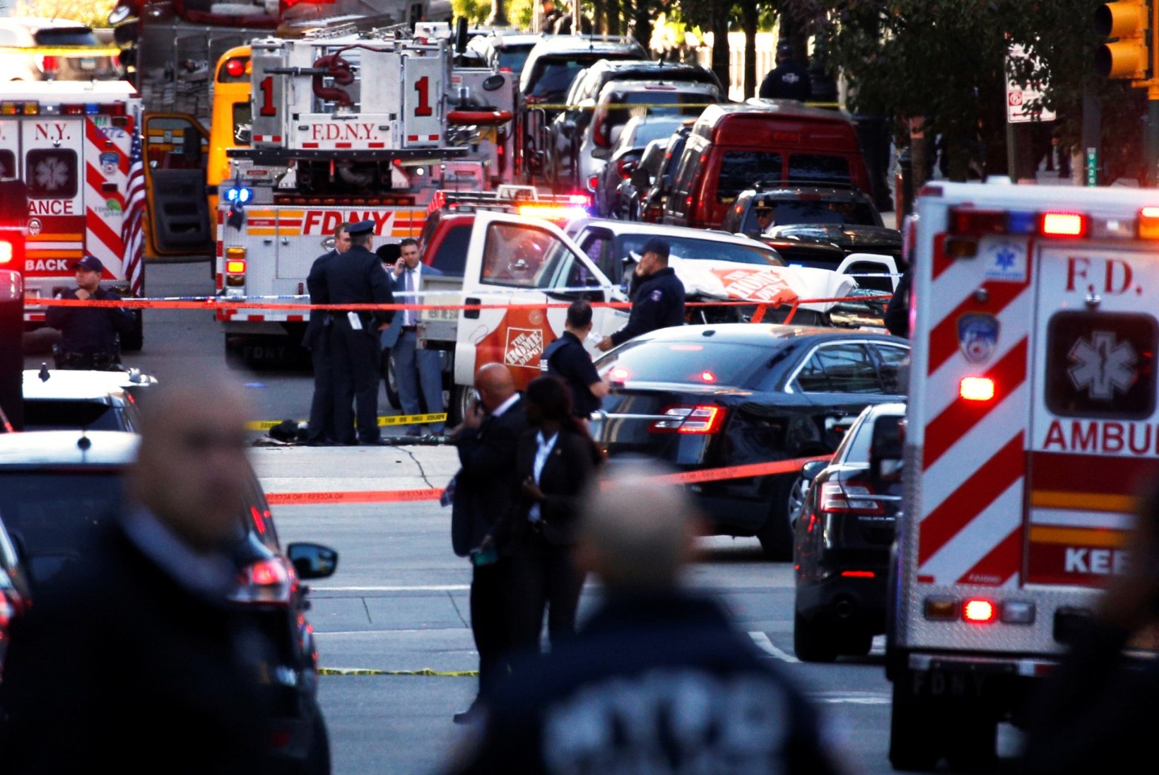 FOTOD JA VIDEOD | Manhattanil rammis auto jalgrattureid, vähemalt kaheksa inimest sai surma