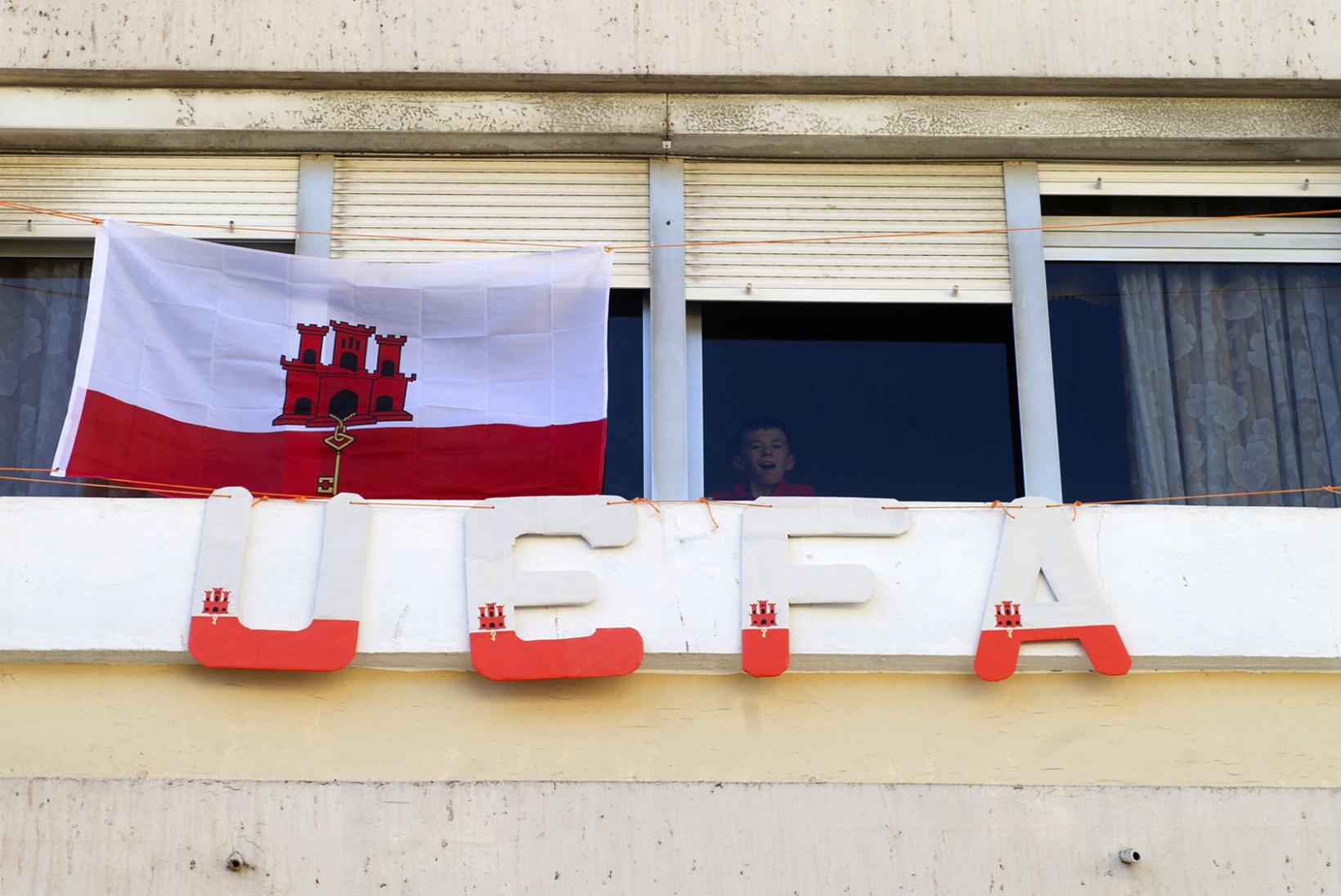 Gibraltari jalgpall on kummaline, kuid raha võib teenida rohkem kui Eestis