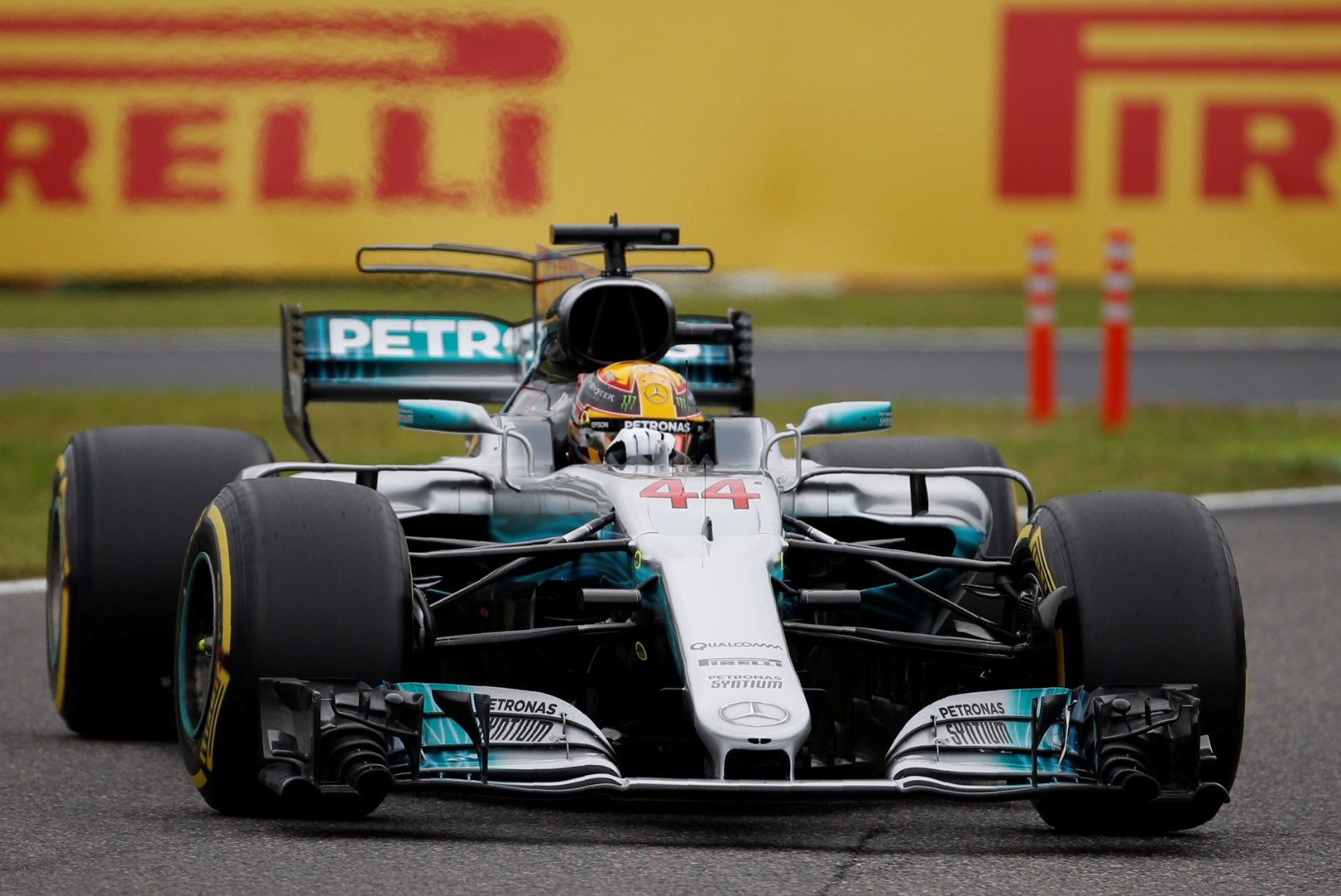 F1 sarja kindel üldliider Hamilton näitas Jaapani GP kvalifikatsioonis võimu 
