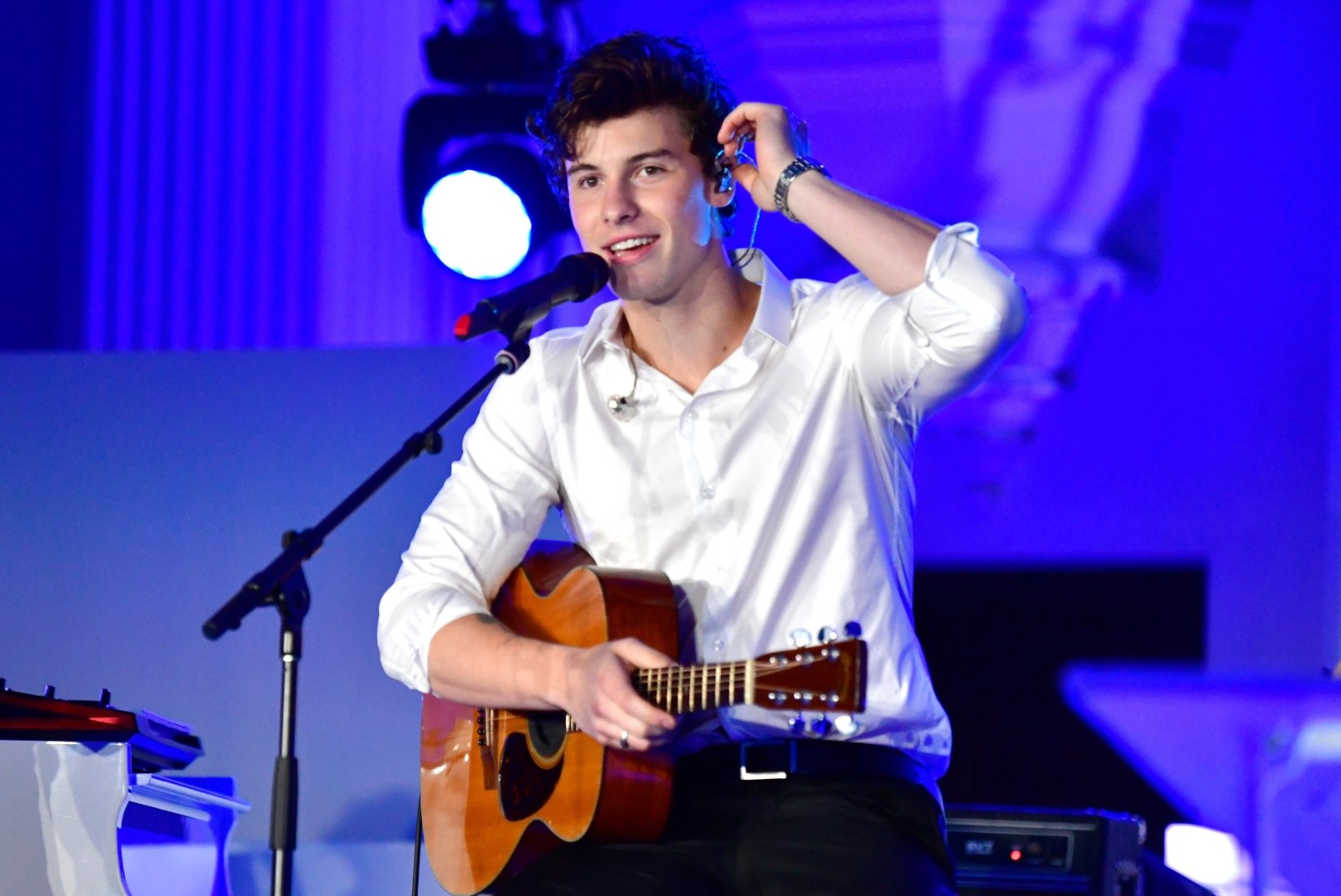 MTV galal võidutses 19aastane Kanada kompu Shawn Mendes