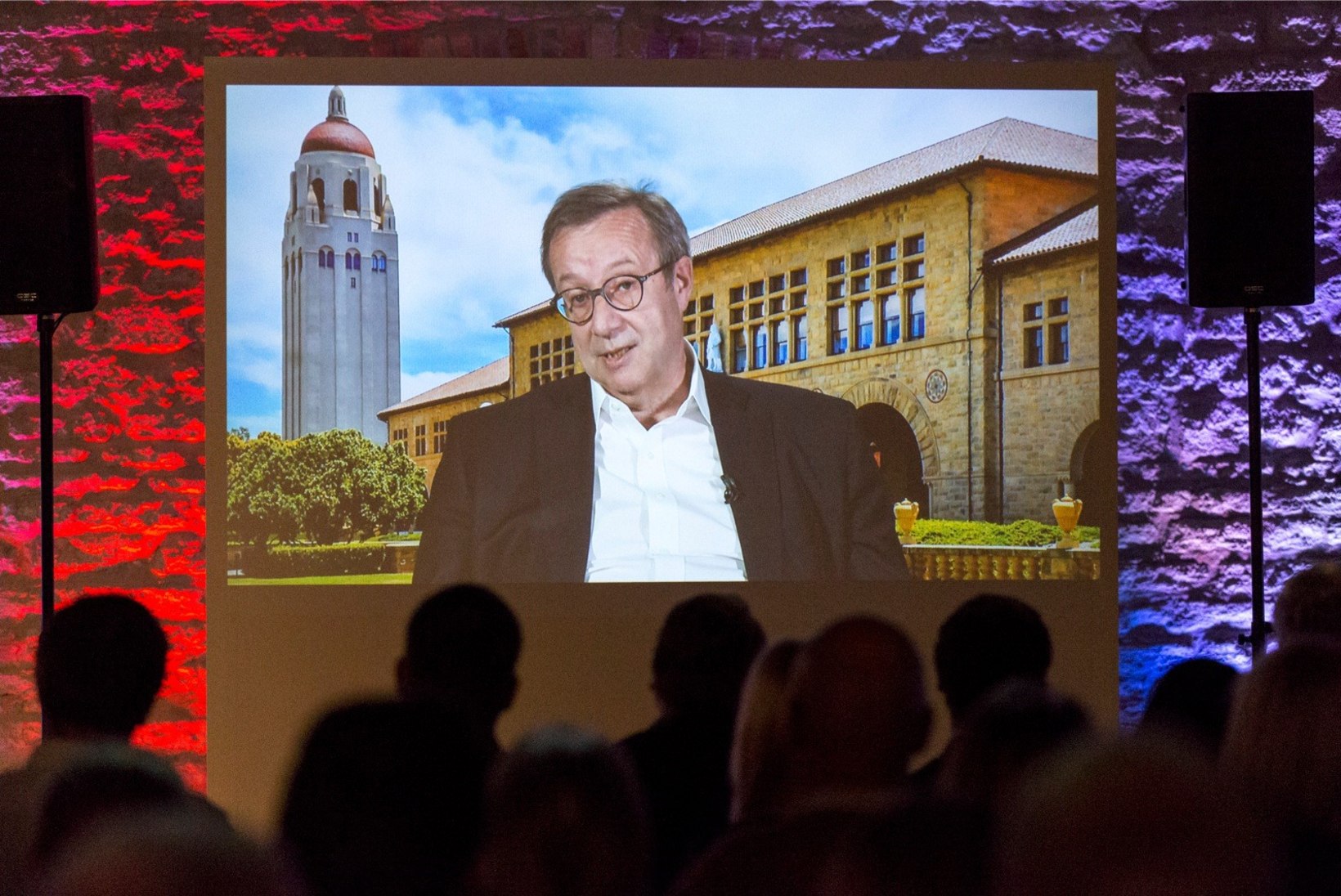 FOTOD | President Ilves osales Tallinna lobitöökonverentsil vaid lühivideo vahendusel