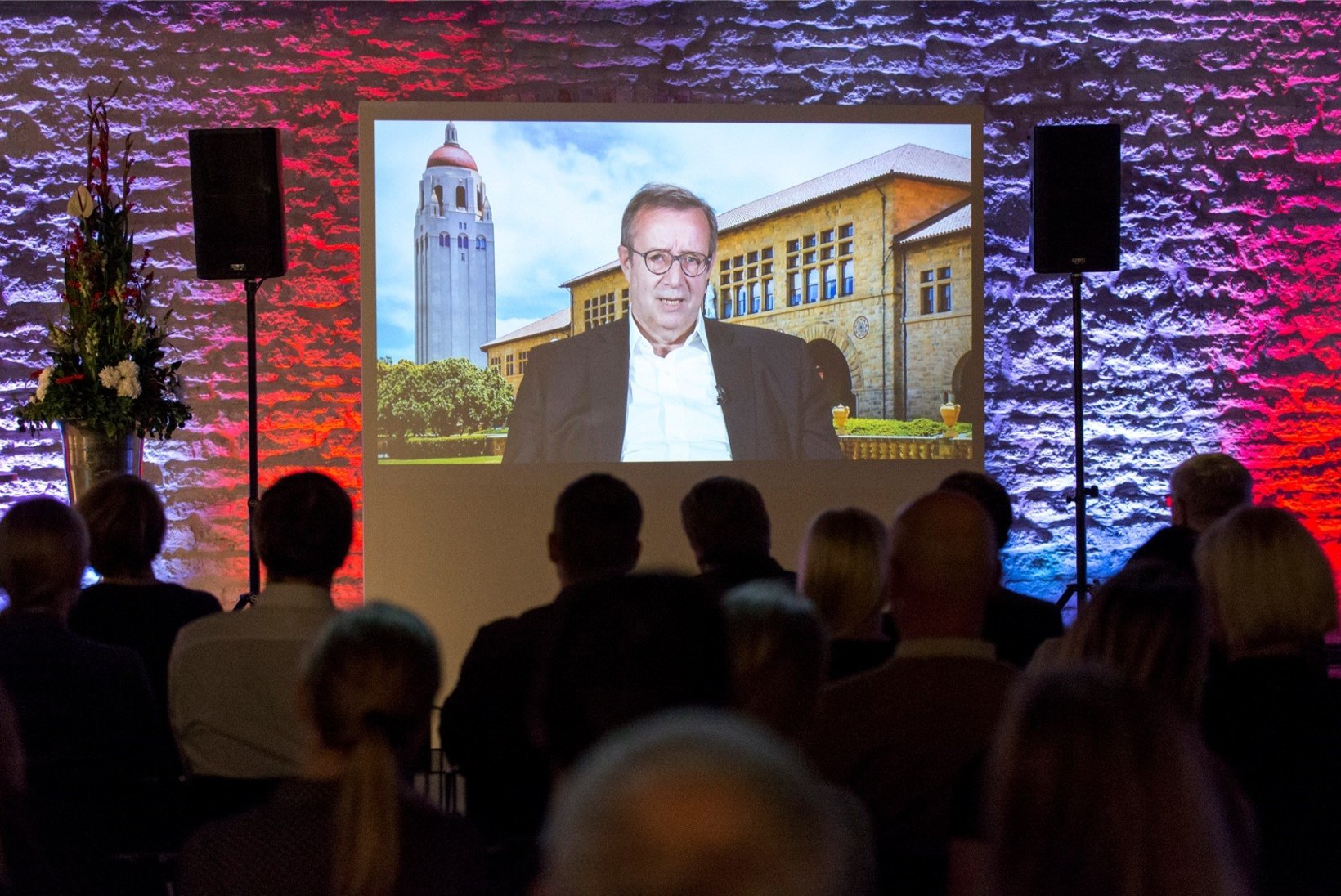 FOTOD | President Ilves osales Tallinna lobitöökonverentsil vaid lühivideo vahendusel
