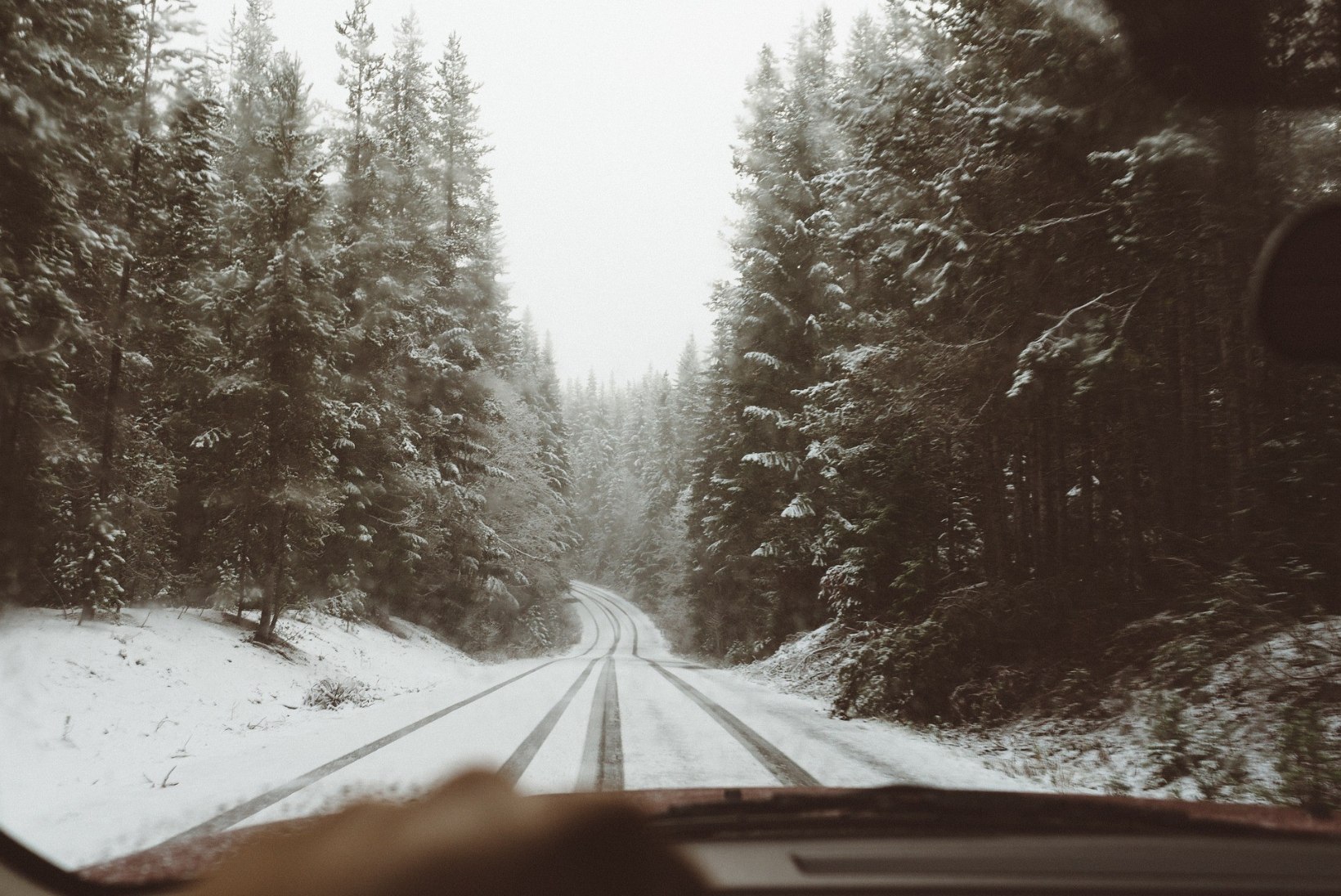 TULIN LINNAST, LUMESADU! 5 nõuannet turvalisemaks talviseks autosõiduks