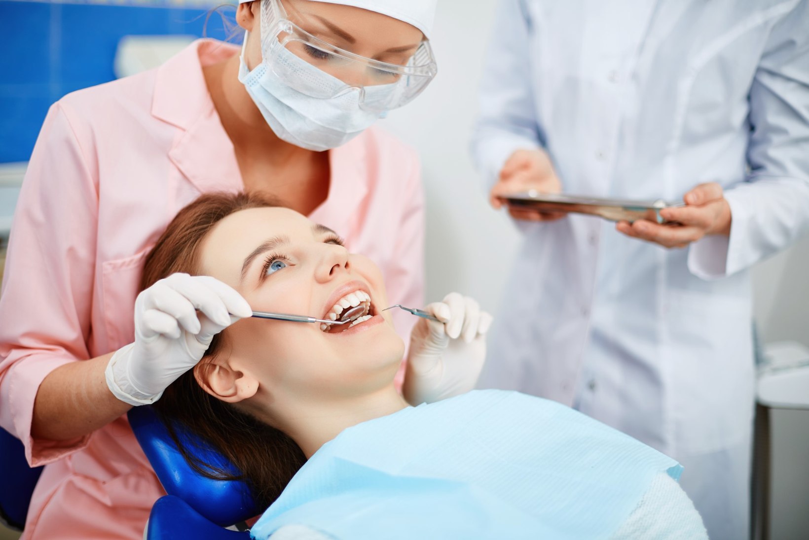Hambaarstid: täiskasvanute hambaravihüvitis tuleks teha proteesihüvitise sarnaseks 