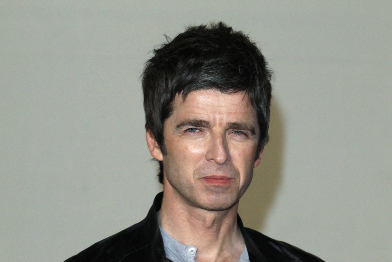 Oasise täht Noel Gallagher tõusis 10. korda albumiedetabeli tippu