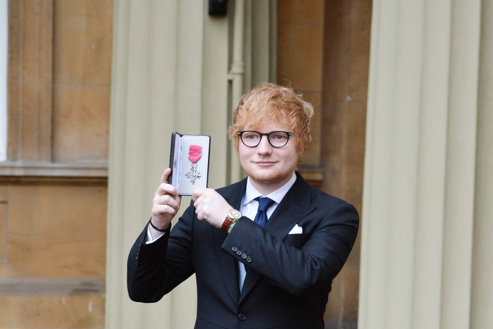 Ed Sheeran pälvis Briti Impeeriumi Ordu ordeni