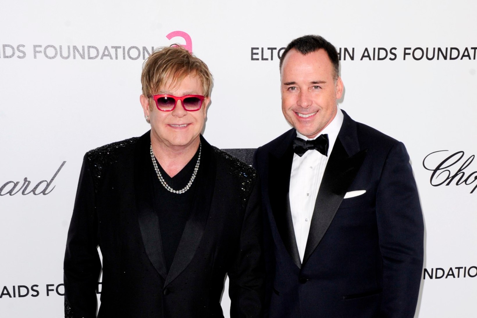 Elton Johni mehele anti viimaks Briti kodakondsus