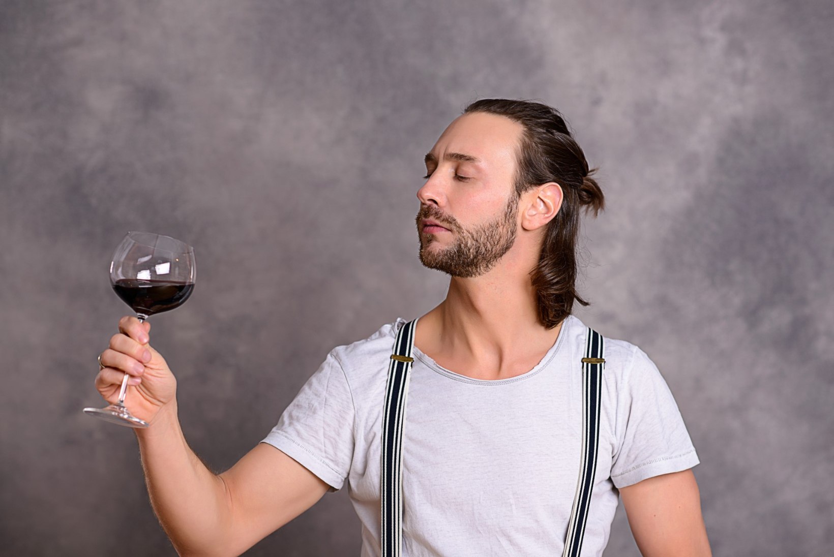 Loe, miks võiksid oma tervisele mõeldes end nädalalõpu puhul punase veiniga premeerida