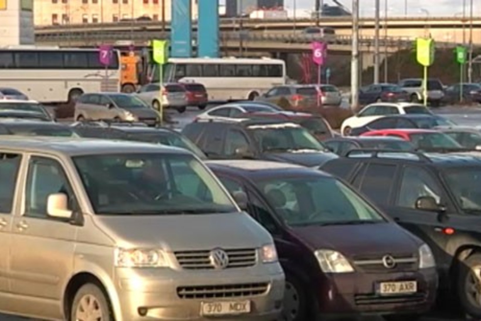 TV3 VIDEO | Maanteeamet ja eraparklad vaidlevad, kas eraparklad peaksid saama ligipääsu isikuandmete registrile 
