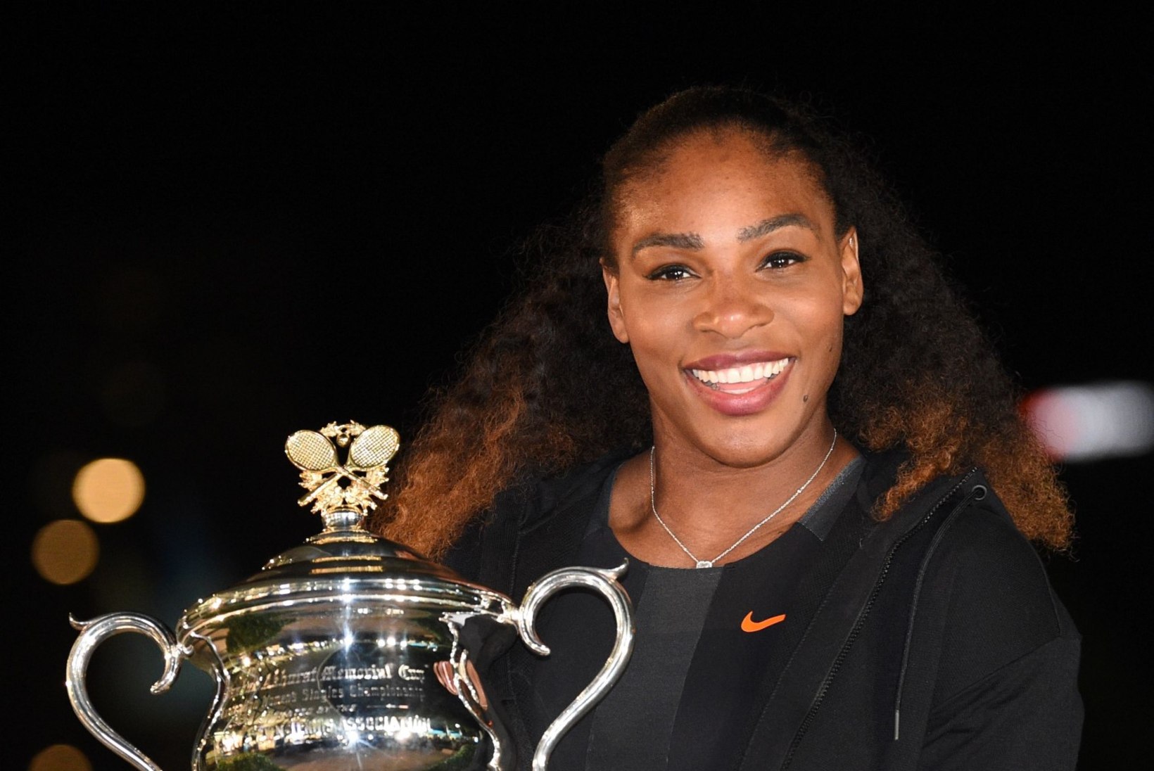Roger Federer: Serena Williamsist saab läbi aegade parim sportlane