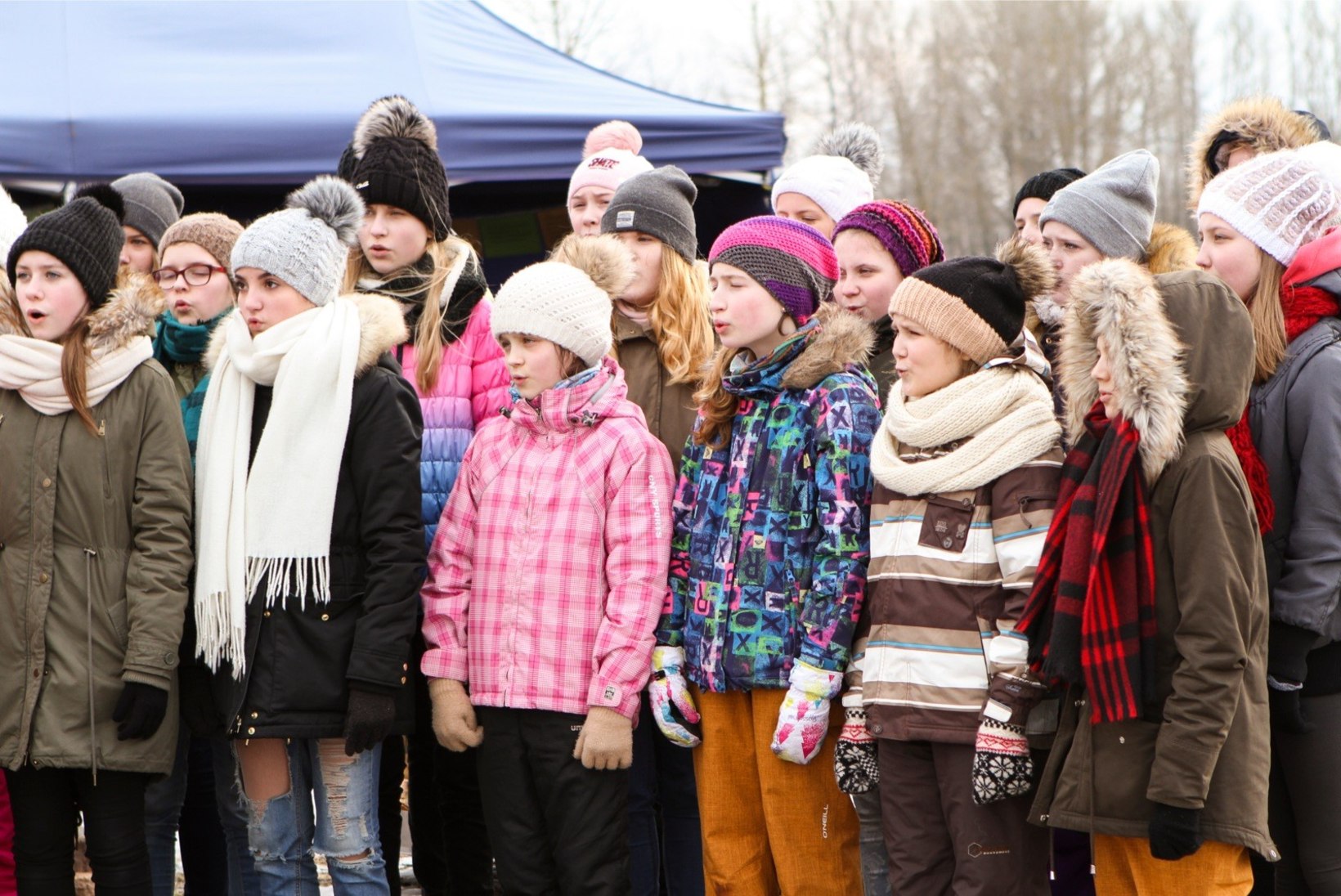 GALERII | Tartu laulu- ja tantsulapsed tähistasid Raadi lumepargis vastlapäeva