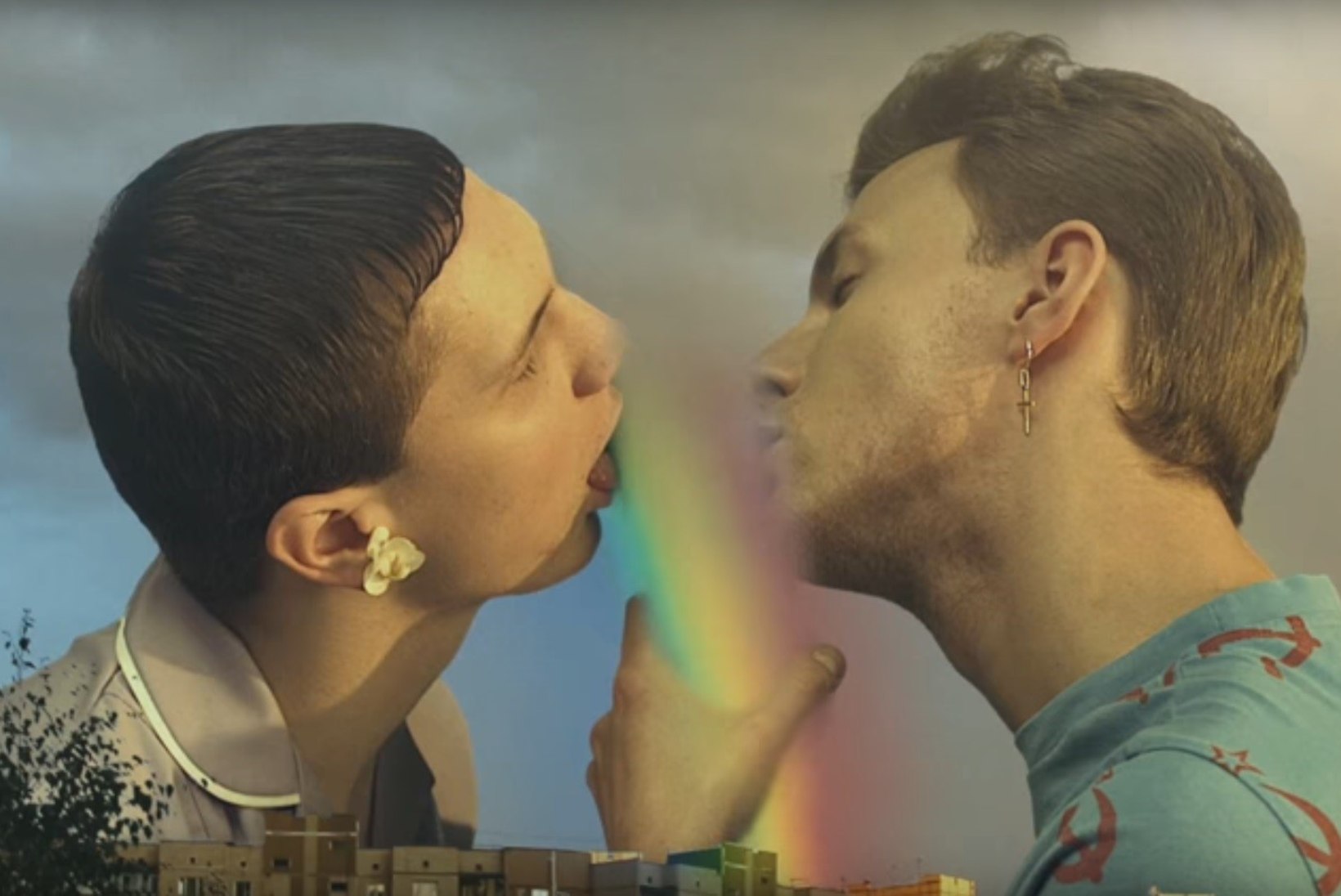 ÄRA TÖÖLAUA TAGA VAATA: Räppar Tommy Cash avaldas uue erootikahõngulise muusikavideo