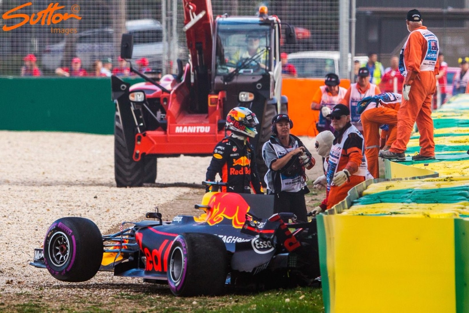 VIDEO | Ricciardo sõitis kvalifikatsioonis kodupubliku ees rajalt välja ja seina
