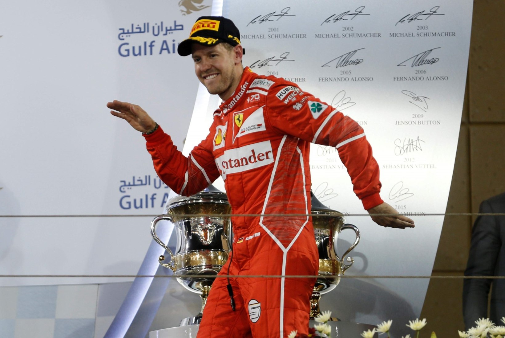 Sebastian Vettel tähistas Bahreinis esikohta Sildaru-tantsuga