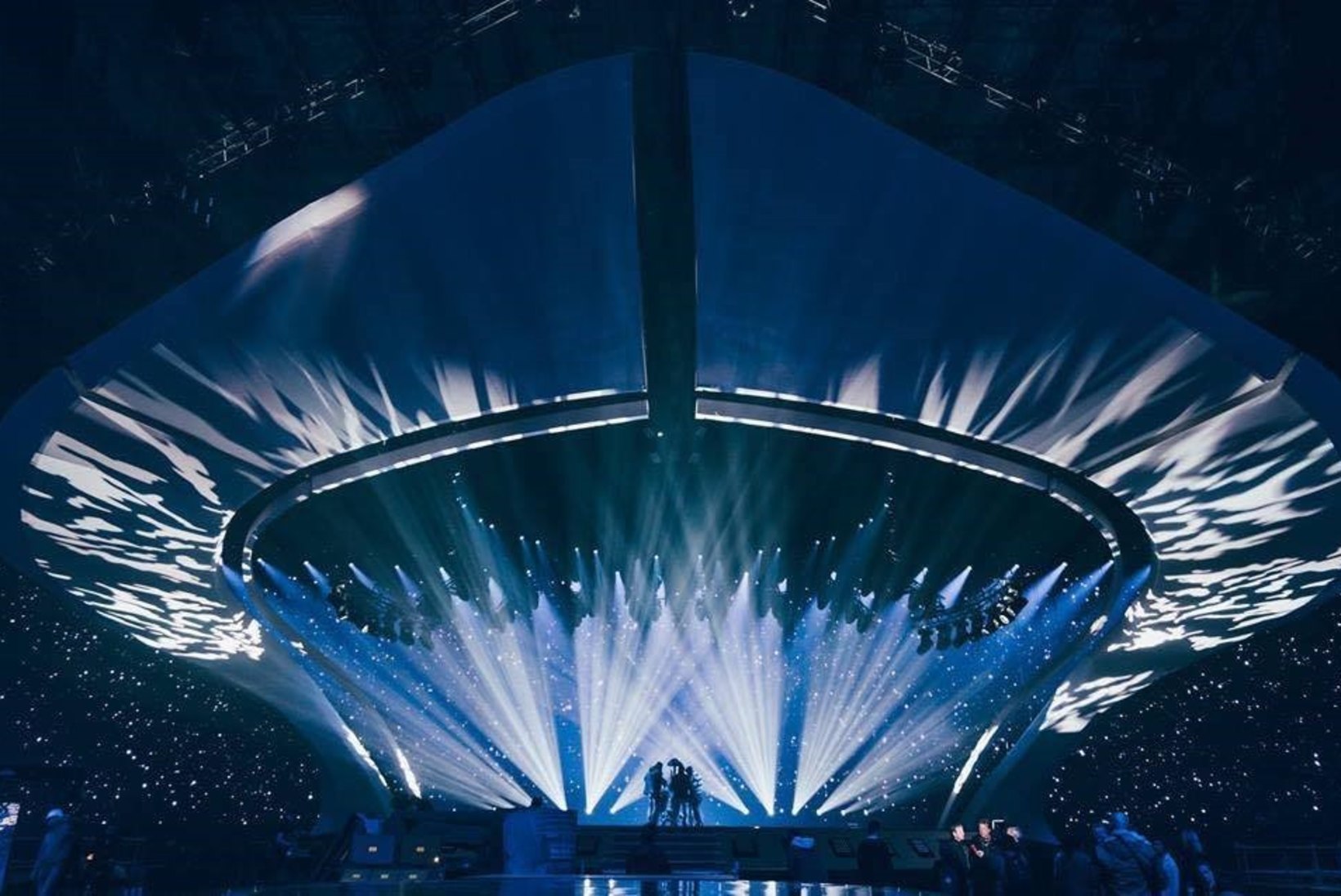 FOTOD | Eurovisioni lava on valmis! Vaata, millisel laval Koit ja Laura võitu püüdma hakkavad