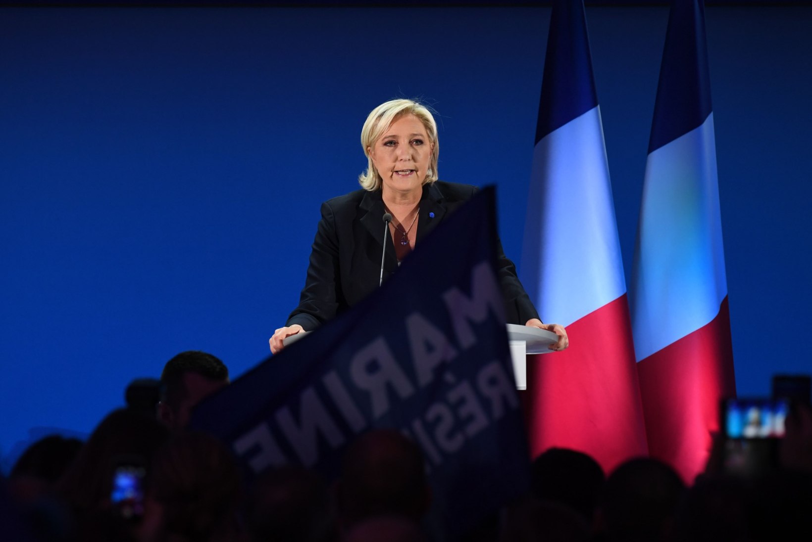 OOTAMATU: Le Pen taganeb parteiliidri kohalt