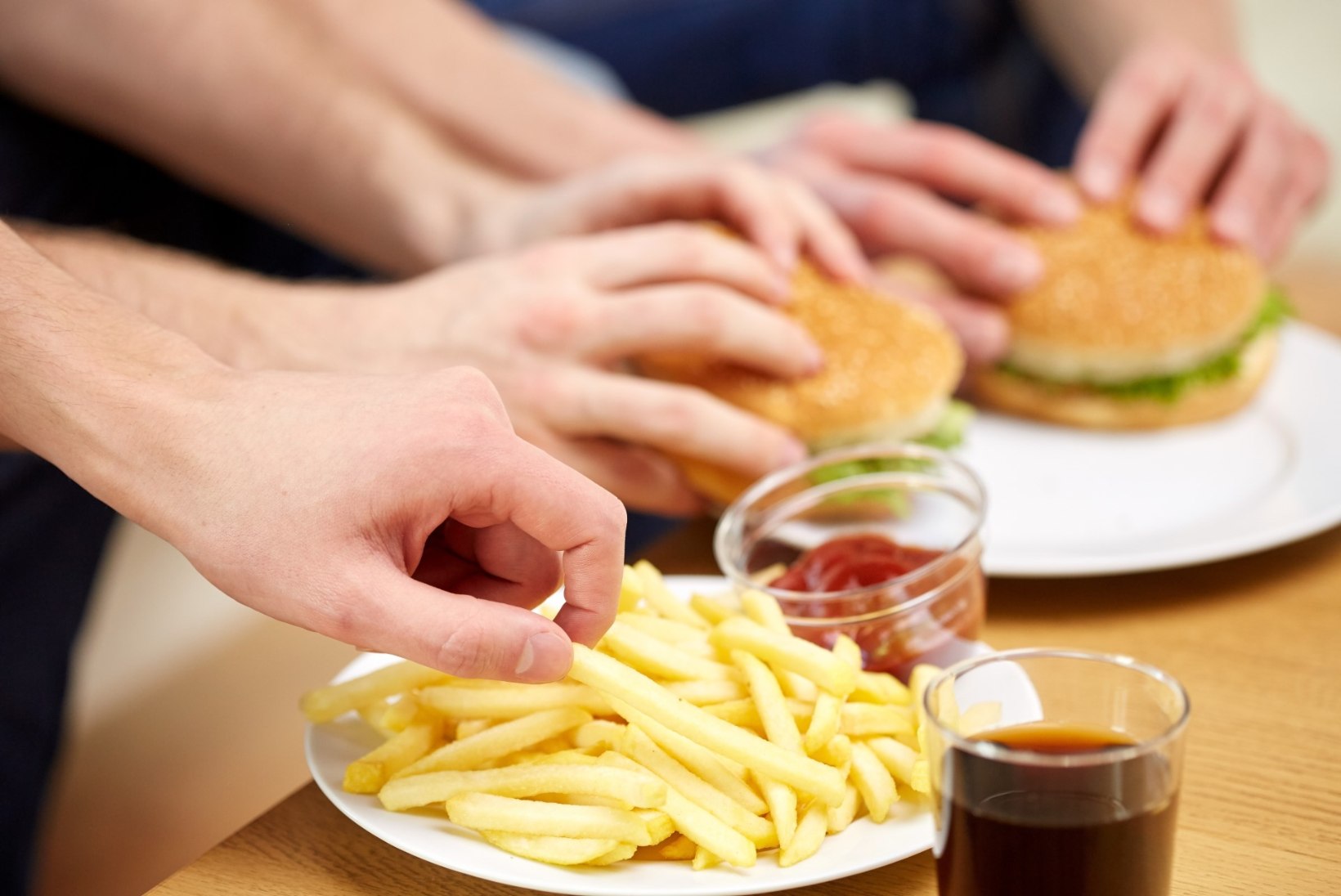 Miks me ei suuda ebatervislike toitude söömisest loobuda?