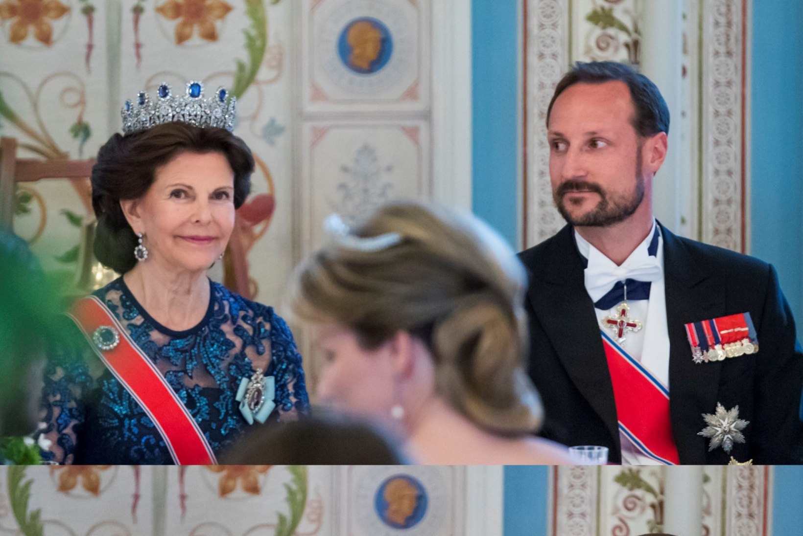 PULLIVEND: Norra prints ajas keset vanemate juubelipidu habeme maha!