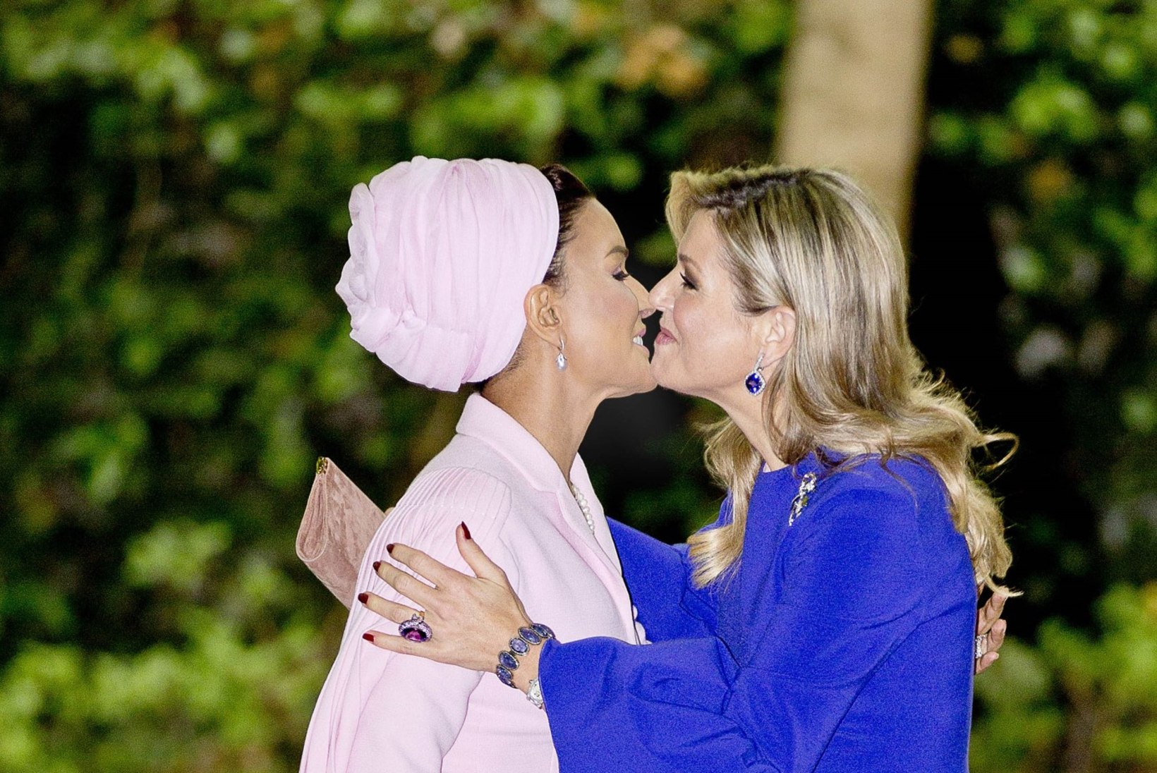 Šikid leedid: Hollandi kuninganna embas Katari endise emiiri abikaasat